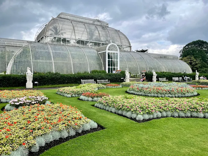 Kew Gardens, where flowers might have inspired work on Tipmoor